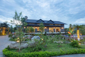 Ui Valley Chateaux